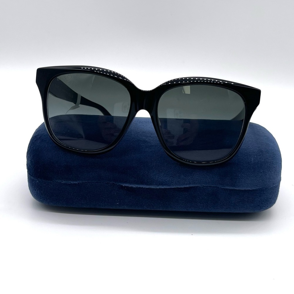 Gucci Women's Sunglasses - Picture 9 of 10